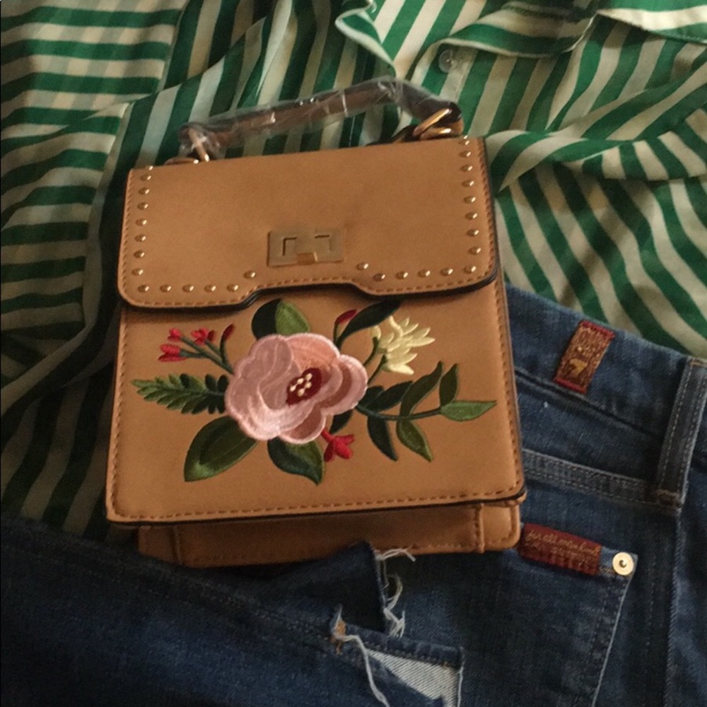 AKSANA Floral Embroidery Handbag